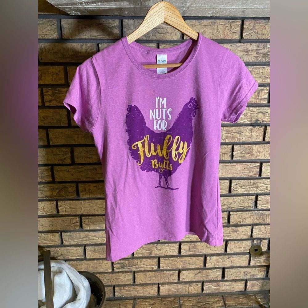 I’m nuts for fluffy butts graphic t